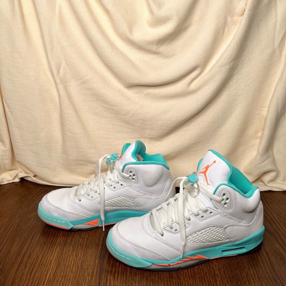 Air Jordan 5 Retro GS 'Light Aqua' - 440892 100 gently used